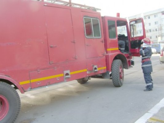 Incendiu lângă o benzinărie de pe bulevardul Mamaia